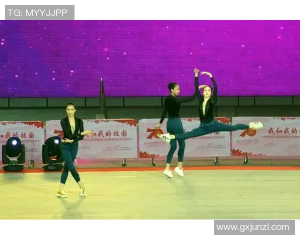 足球巨星与古典舞的奇妙邂逅探寻艺术与运动的完美融合